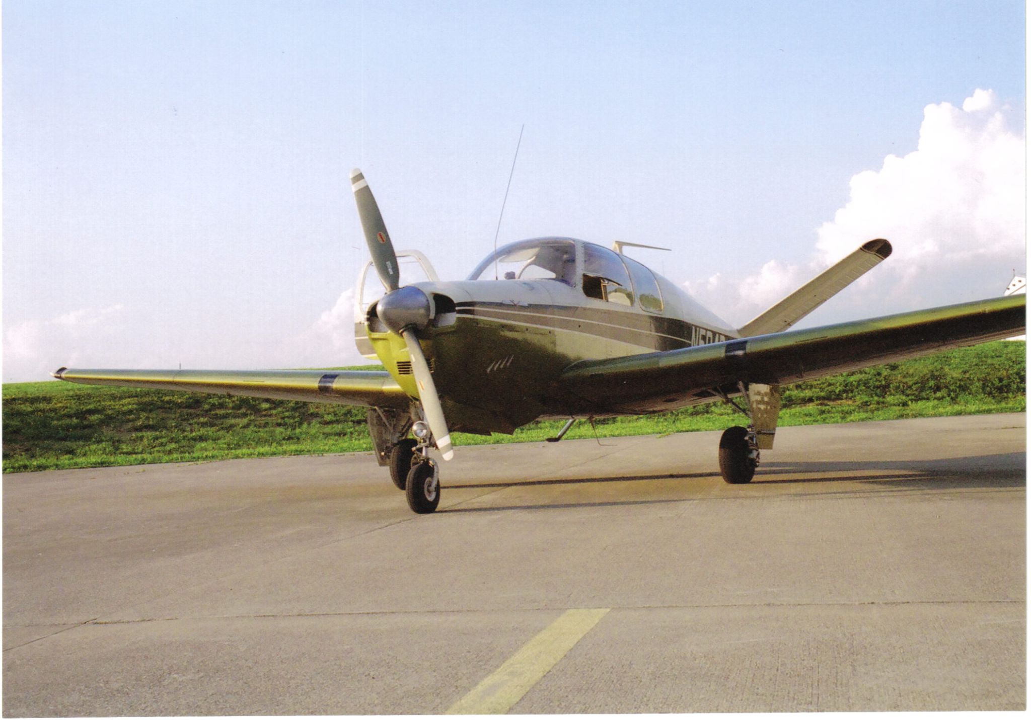 054a Beechcraft Bonanza colour