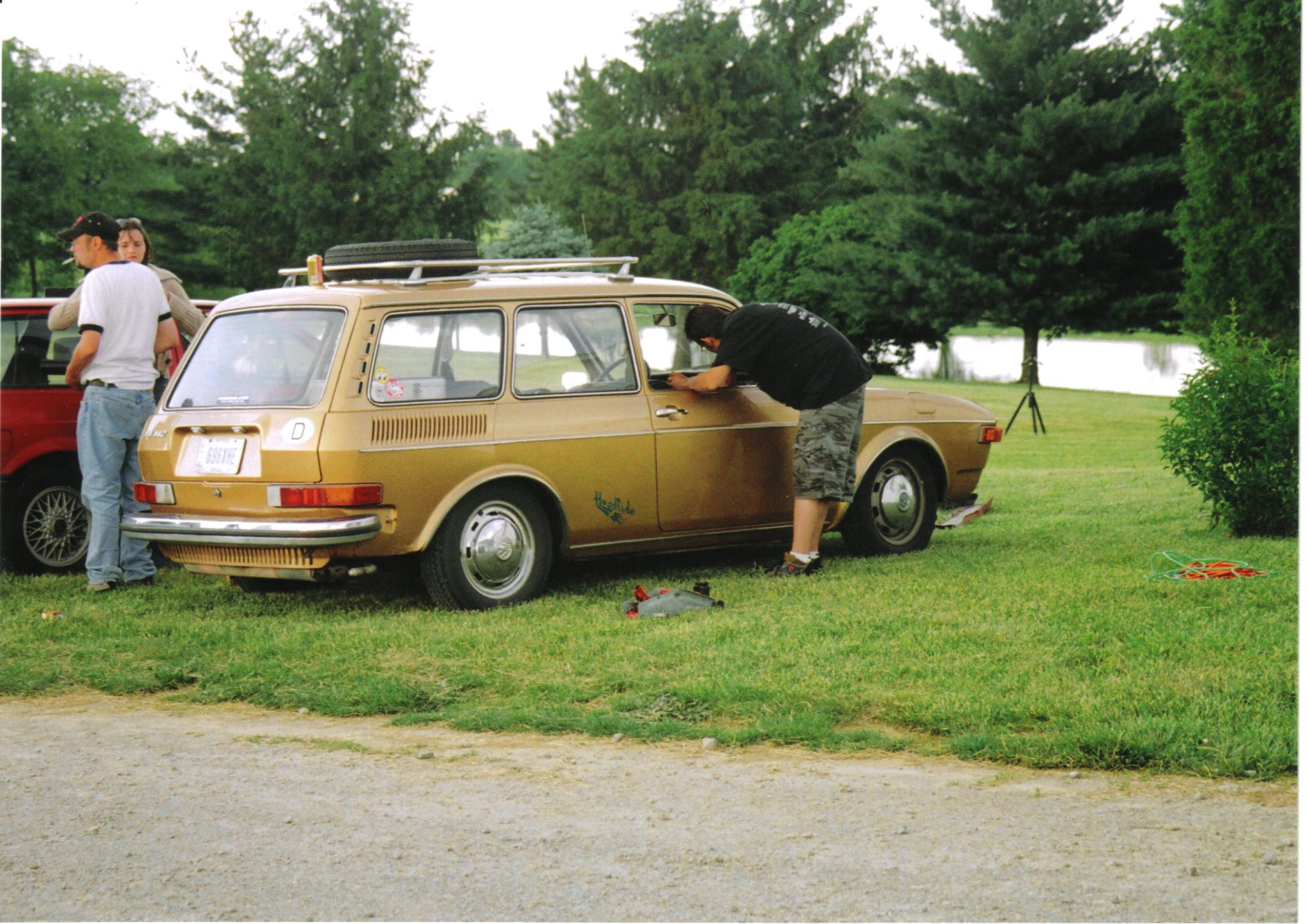 064 Squareback in colour